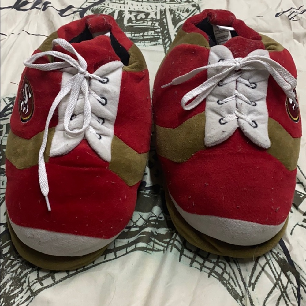 Slippers - Picture 4 of 6